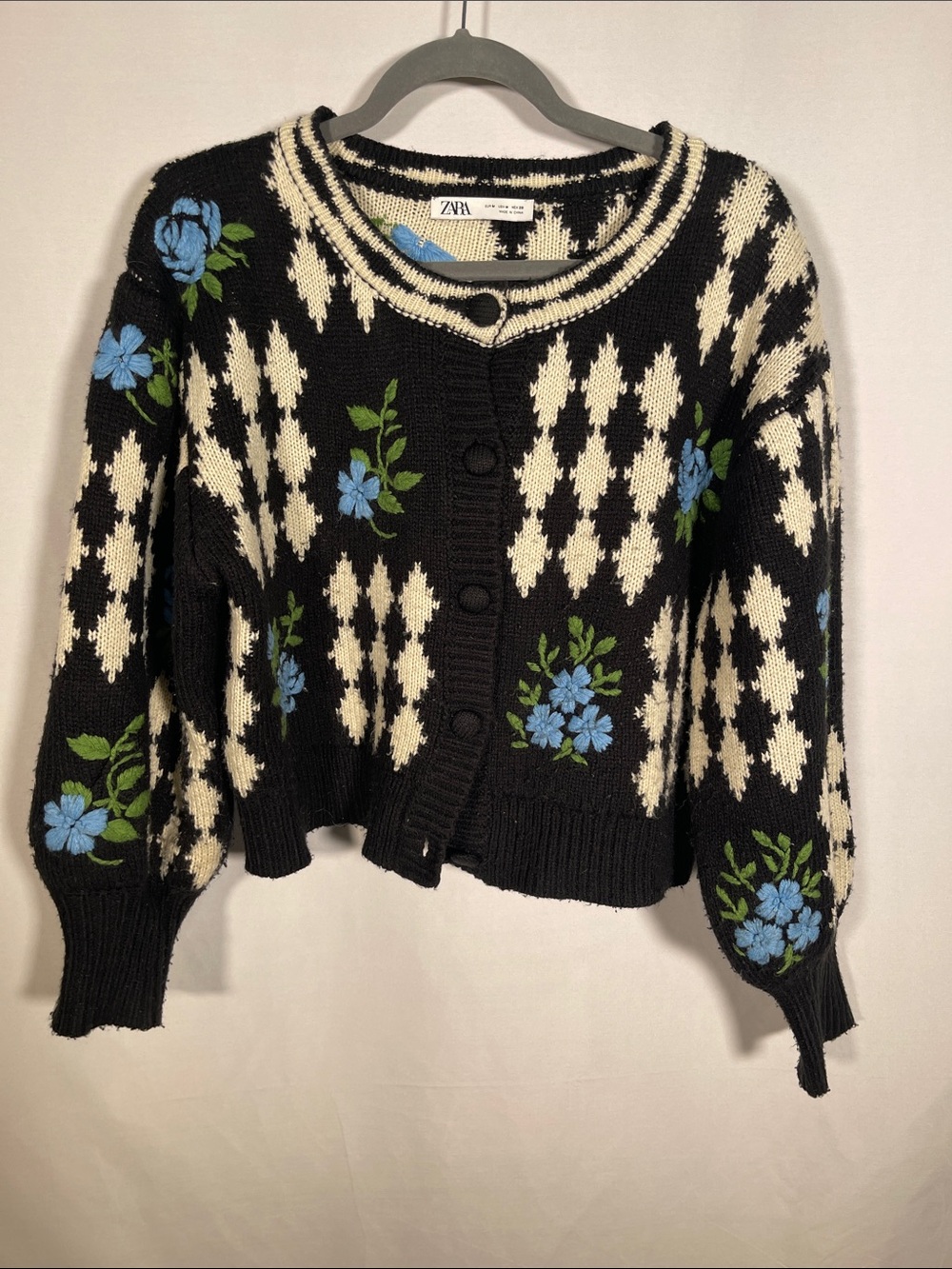 ZARA WOMENS FLORAL CARDIGAN SWEATER BLUE BLACK MEDIUM 0021/122/050/M - Picture 2 of 8